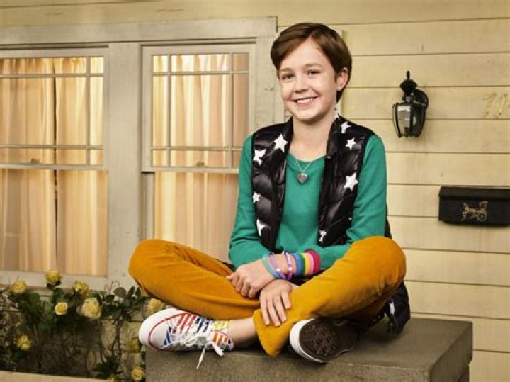 Ames McNamara Shares His Favorite Part About Playing Mark Conner in ABC’s “The Conners” (Exclusive) – Celeb Secrets