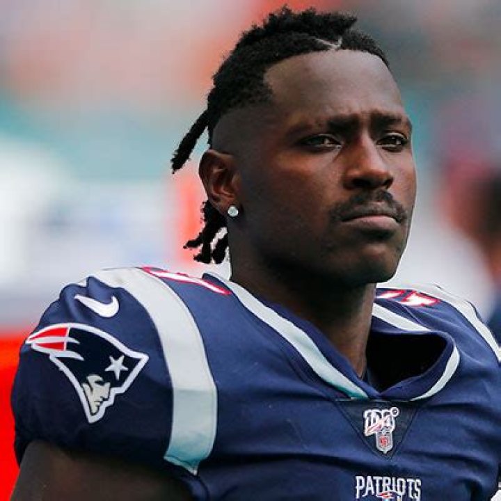 Antonio Brown Salary, Net worth, Girlfriend, Relationship, Sexual Allegations
