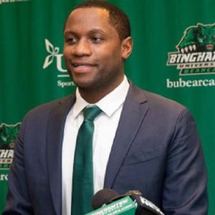 Binghamton Head coach Levell Sanders Biography (Age, Stats, Family, Salary, Net worth, Wife, Children)