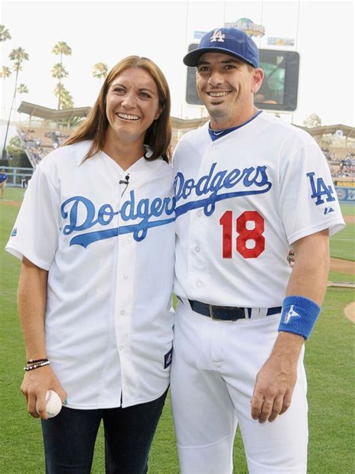 Bob Nightengale Bio, Age, Net Worth, Cardinas, Brave, Dodgers, MLB, Married & Wife