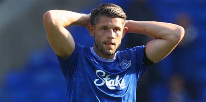 Burnley's Center-Back James Tarkowski's Bio, Family, Age, Girlfriend, Contract, Salary, Earnings, Career, Goals