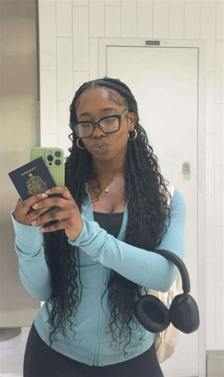 deb smikle net worth, income and estimated earnings of Youtuber channel