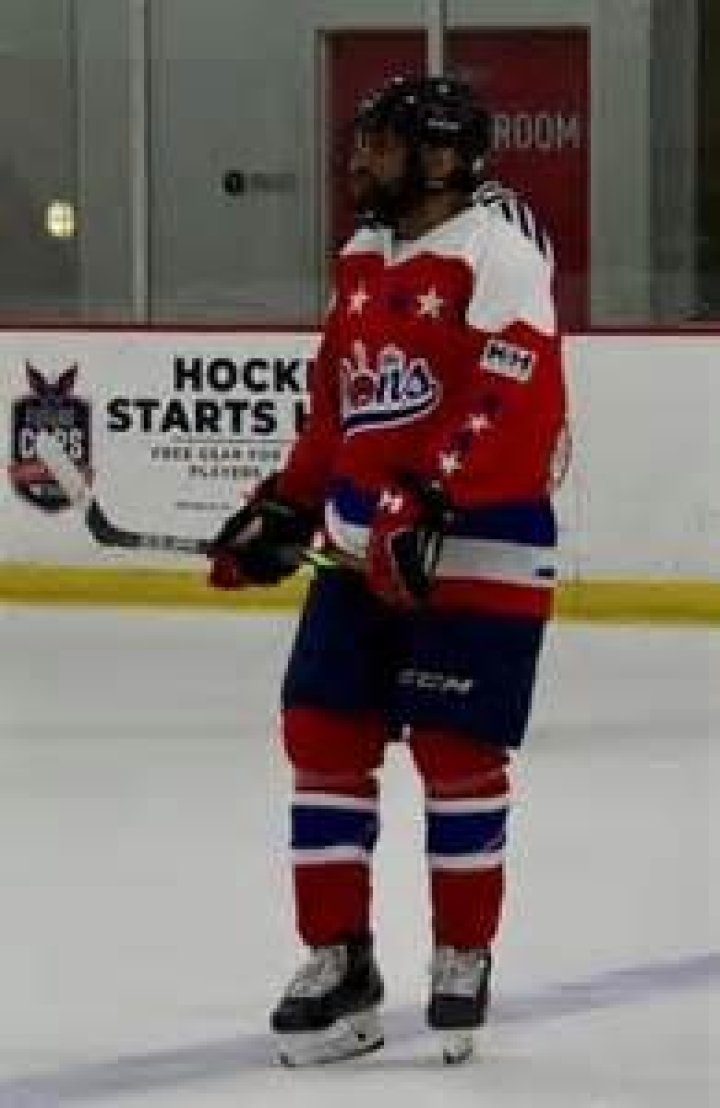 Does He Play Hockey? Wiki, Parents