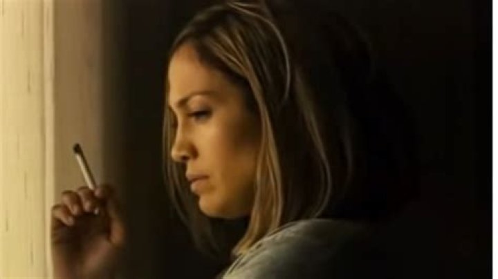 Does Jennifer Lopez Smoke? She Has Been Seen Taking Cigarettes!