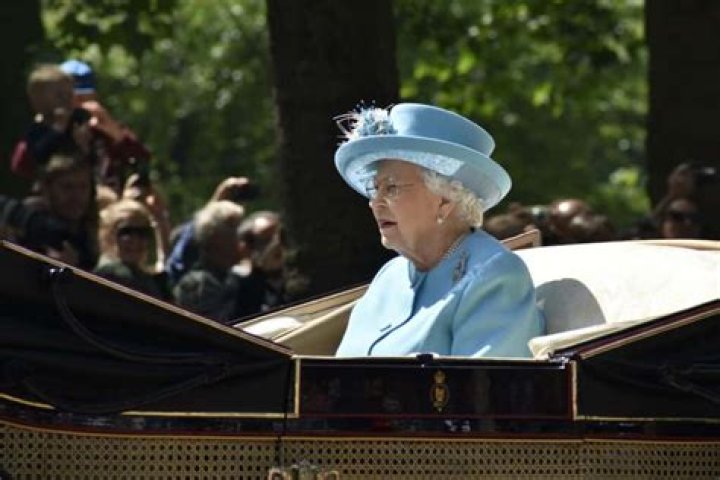 Does Queen Elizabeth II Speak French or German?