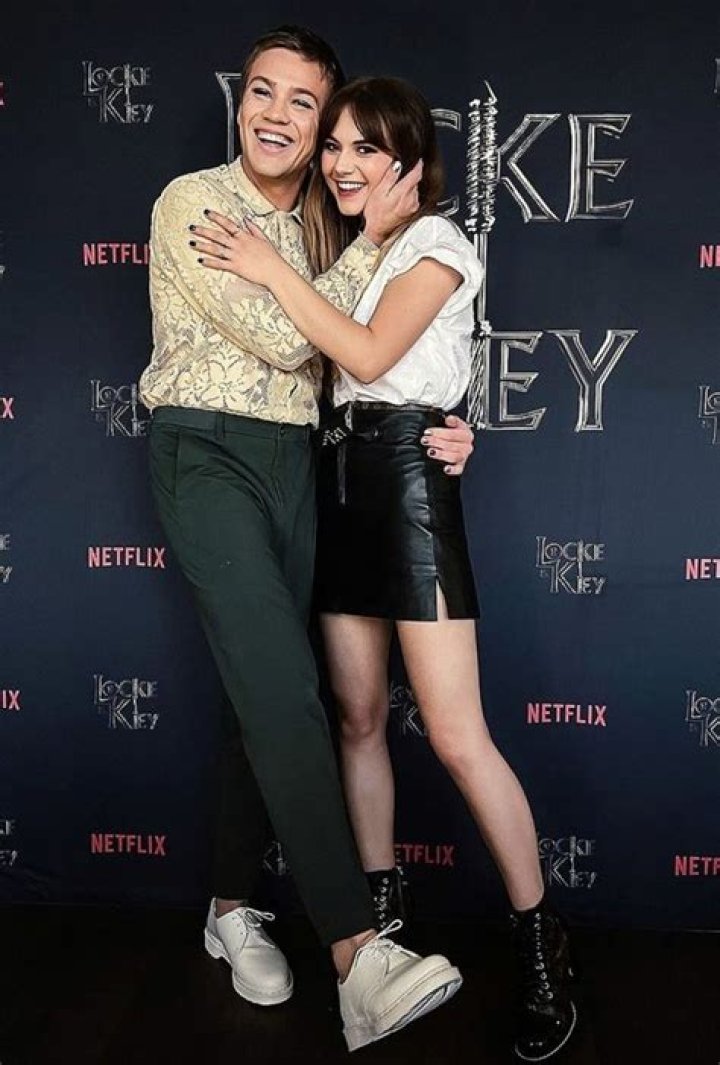 Emilia Jones | Connor Jessup, Kinsey Locke, Locke & Key Netflix, Dating, Boyfriend, Net Worth, Relationship, Jesse Wilson, Doctor Who