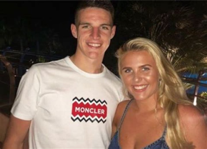 English Footballer Declan Rice Salary and Net worth (Age, Family, Girlfriend, Relationship, Stats)