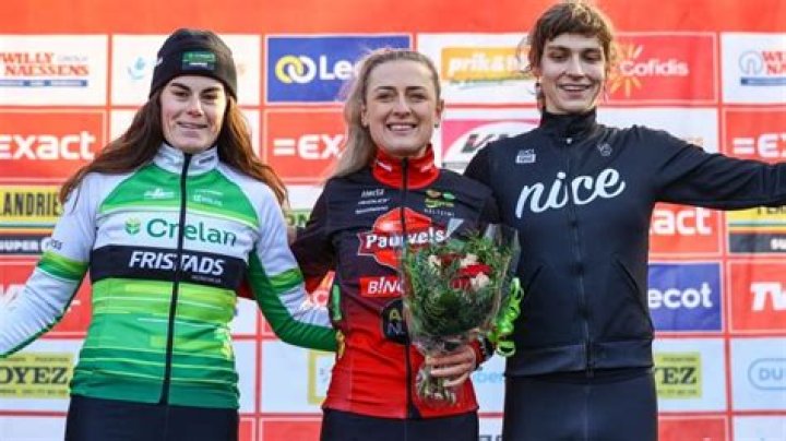 How much does a racing cyclist earn? Howell's Wife, Girlfriend, Married, Affair, Age, Height, Family