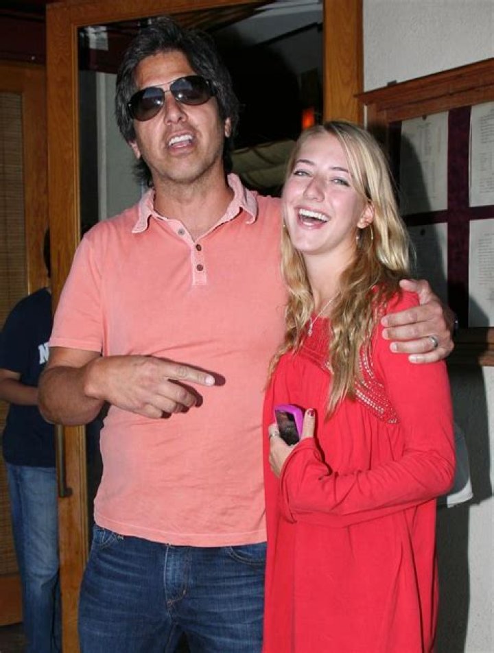 Is Fred Stoller Related to Ray Romano?