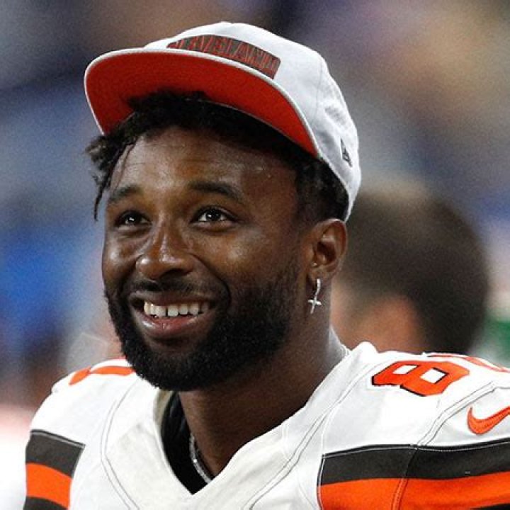 Jarvis Landry Biography-nfl, contract, stats, married, relationship, children, wife, career, salary, net worth, cars, endorsements, nike, age