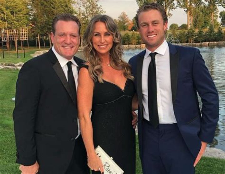 Jeremy Roenick's Salary and Net worth in 2020; How is his Married life with Tracy?