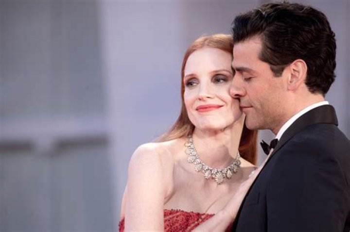 Jessica Chastain and Oscar Isaac Share a Cute Moment at “Scenes from a Marriage” Red Carpet Premiere – Celeb Secrets