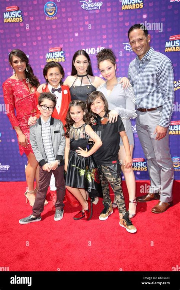 KAYLA MAISONET, NICOLAS BECHTEL, RONNI HAWK, ISAAK PRESLEY, JOE NIEVES, JENNA ORTEGA, CERINA VINCENT – Celeb Secrets