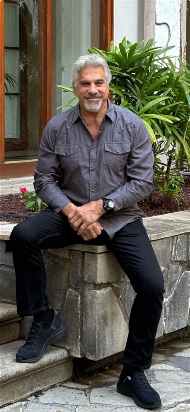Lou Ferrigno Bio fact of age, height, net worth, salary, nationality, girlfriend, spouse, game, earnings, age, family, career, married, wife, children, divorce