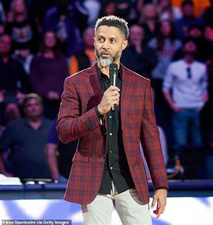 Mahmoud Abdul-Rauf Married to Second wife after Divorce from Kim; Marries Life, Divorce, Children, Family, Age, Controversy, Salary, and Net worth