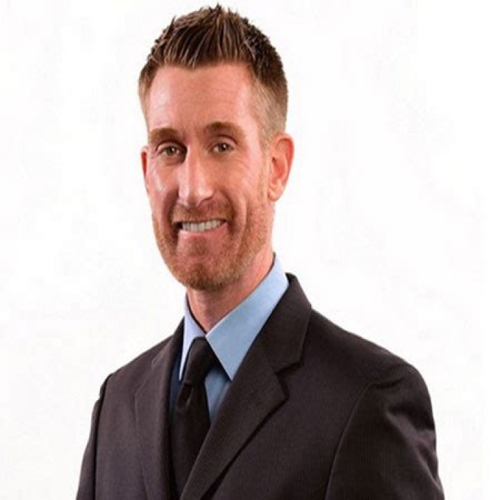 Marty Smith, ESPN, Sportscaster, Nascar, Salary, Net worth, career, Married, Children, Facts