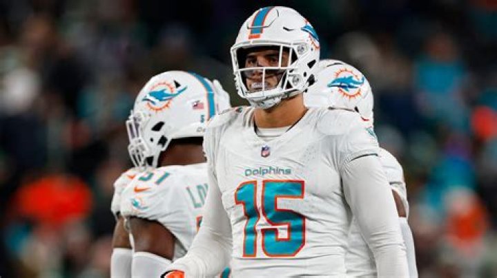 Miami Dolphins' Outsider Linebacker Jaelan Phillips BIo, Net Worth, Salary, Contract, & Girlfriend