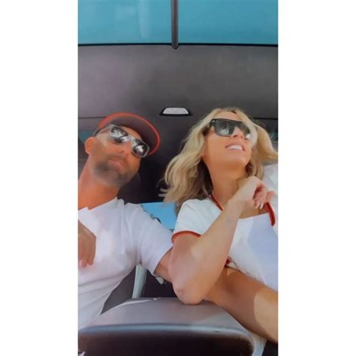 New Guy She Went Instagram, Official!