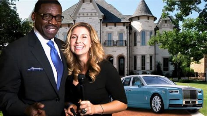 NFL Michael Irvin Net Worth, Career Earnings, Wife, Kids, Family, Stats, Twitter, Jersey, White House, and Instagram