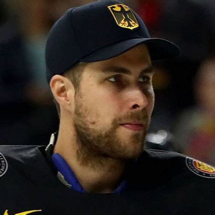 NHL Goaltender Thomas Greiss bio, salary, net worth, career highlights, Relationship, affair, married, Facts, stats
