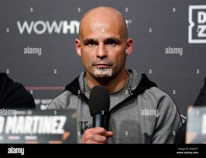 Professional Boxer Kiko Martinez's Bio, Family, Net Worth, Earnings, Sponsors, Wife, Children, Career, Stats, Matches