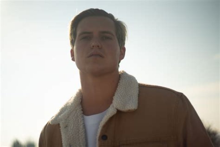 Rudy Touzet Drops Music Video for New Single “Play Me Again” (Premiere) – Celeb Secrets