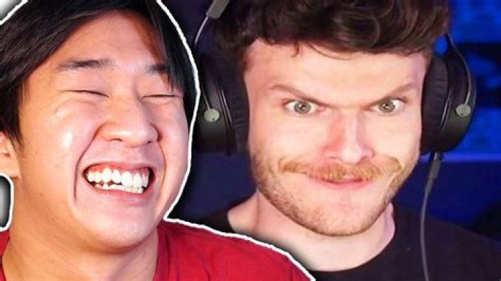 Similar Youtubers to 信誓蛋蛋