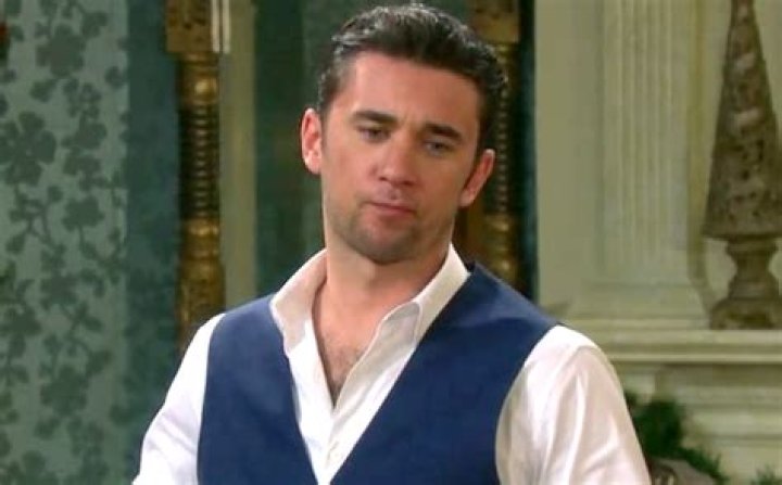 Stephanie Dumps Chad For Everett With Hopes Of Marriage & More Commitment