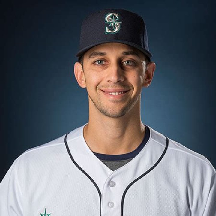 Steve Cishek Biography- MLB player, salary, contract, stats, net worth, married, relationship, affair, career, dating, wife, children, age, height, family