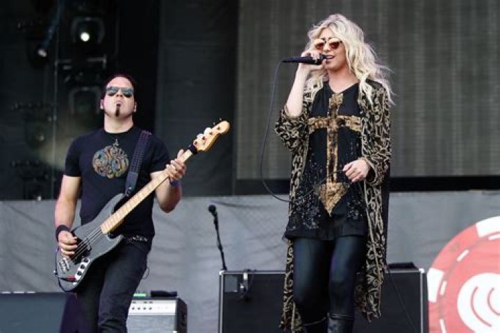 Taylor Momsen Blamed "Miserable" On-Set Behavior on Parents
