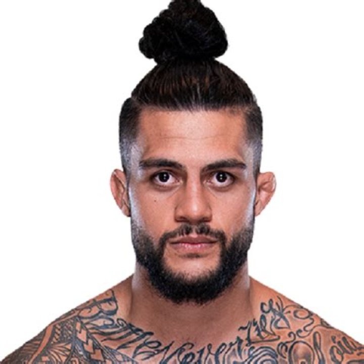 Tyson Pedro Salary and UFC Earnings in 2020; How is his Married Life with Rosie? Girlfriend, Married, Wife, Family,, Salary