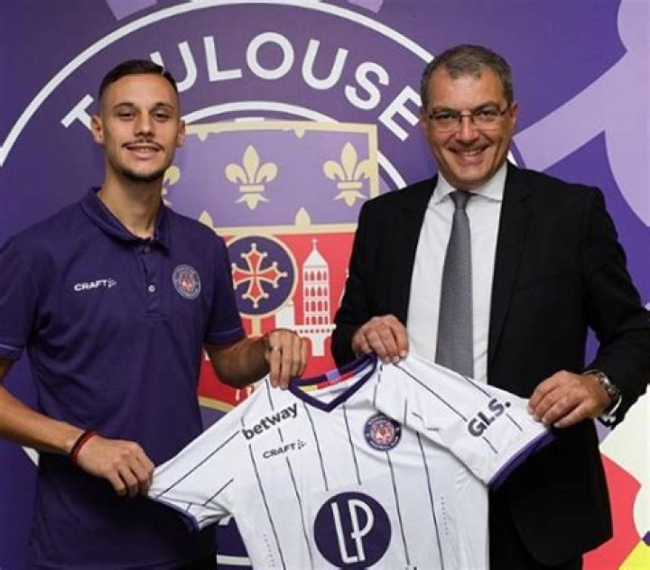 Veljko Birmancevic age, Wiki, Stats, Transfermrkt, Salary, Net Worth, FIFA 22, Instagram, Girlfriend, & Parents