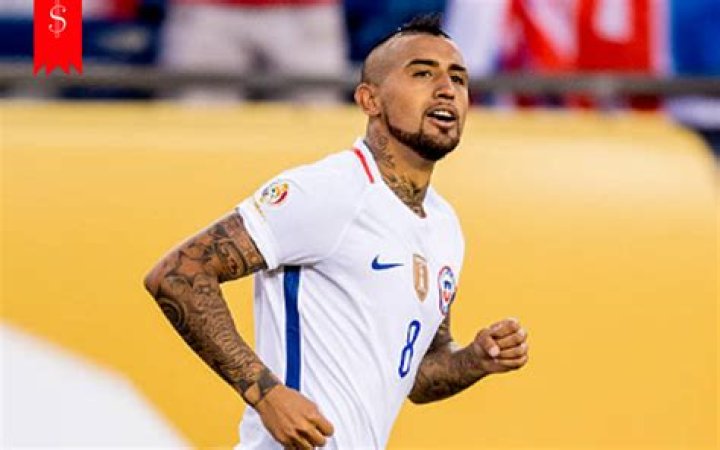 
What is Net Worth of Chilean footballer Arturo Vidal? What About his Awards and Achievements?